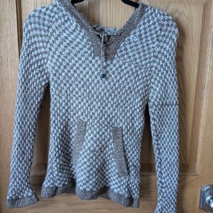 Elegant Handmade V-Neck Alpaca Wool Sweater in Brown and Cream